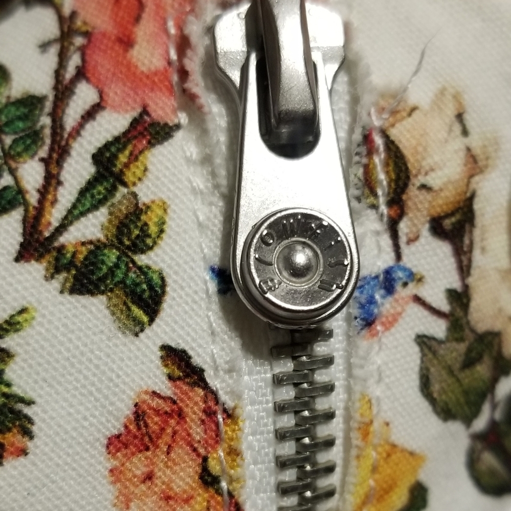 Flower 🌸 Bomb Sneaker Love - Picture 5 of 7